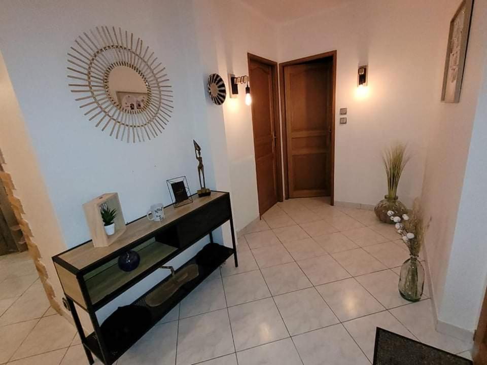 Appartement Cosy Style Industriel Bourges Exterior foto