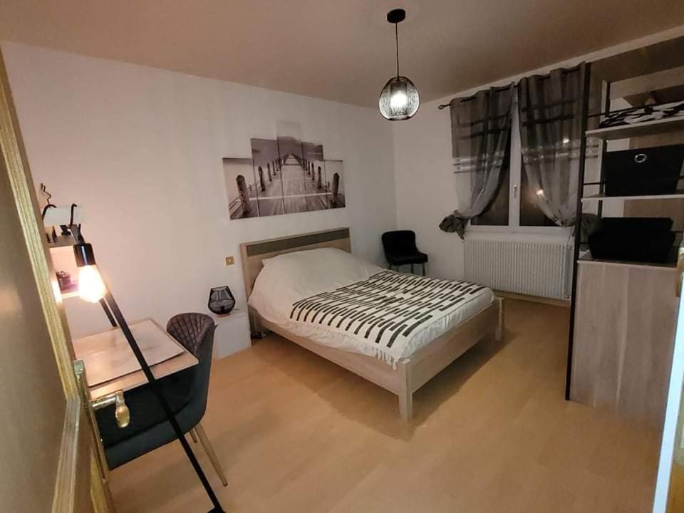 Appartement Cosy Style Industriel Bourges Exterior foto